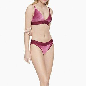 Calvin Klein Women's Velvet Ribbed‎ Bikini Bra Set